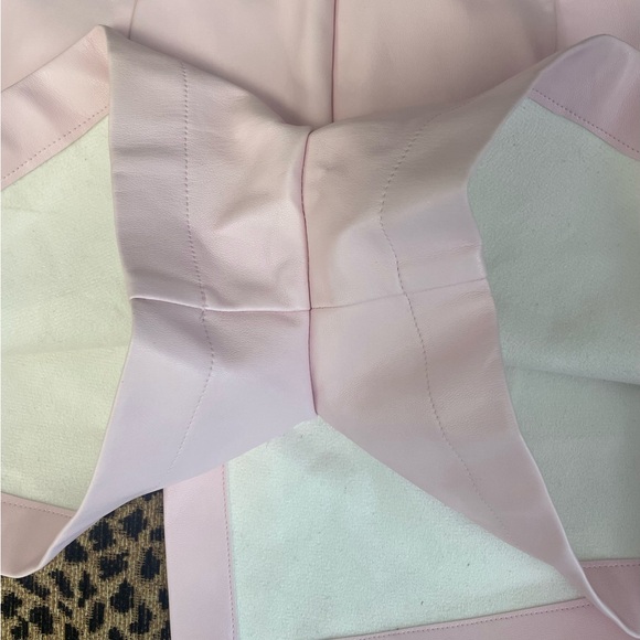 ALYA Elegant Faux Leather Light Pink Skort with Bow Detail - Picture 6 of 7